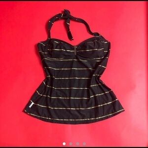 Black and gold bathing suit top 🖤💛